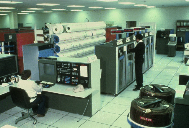 Picture of mainframe computer, 1970s vintage